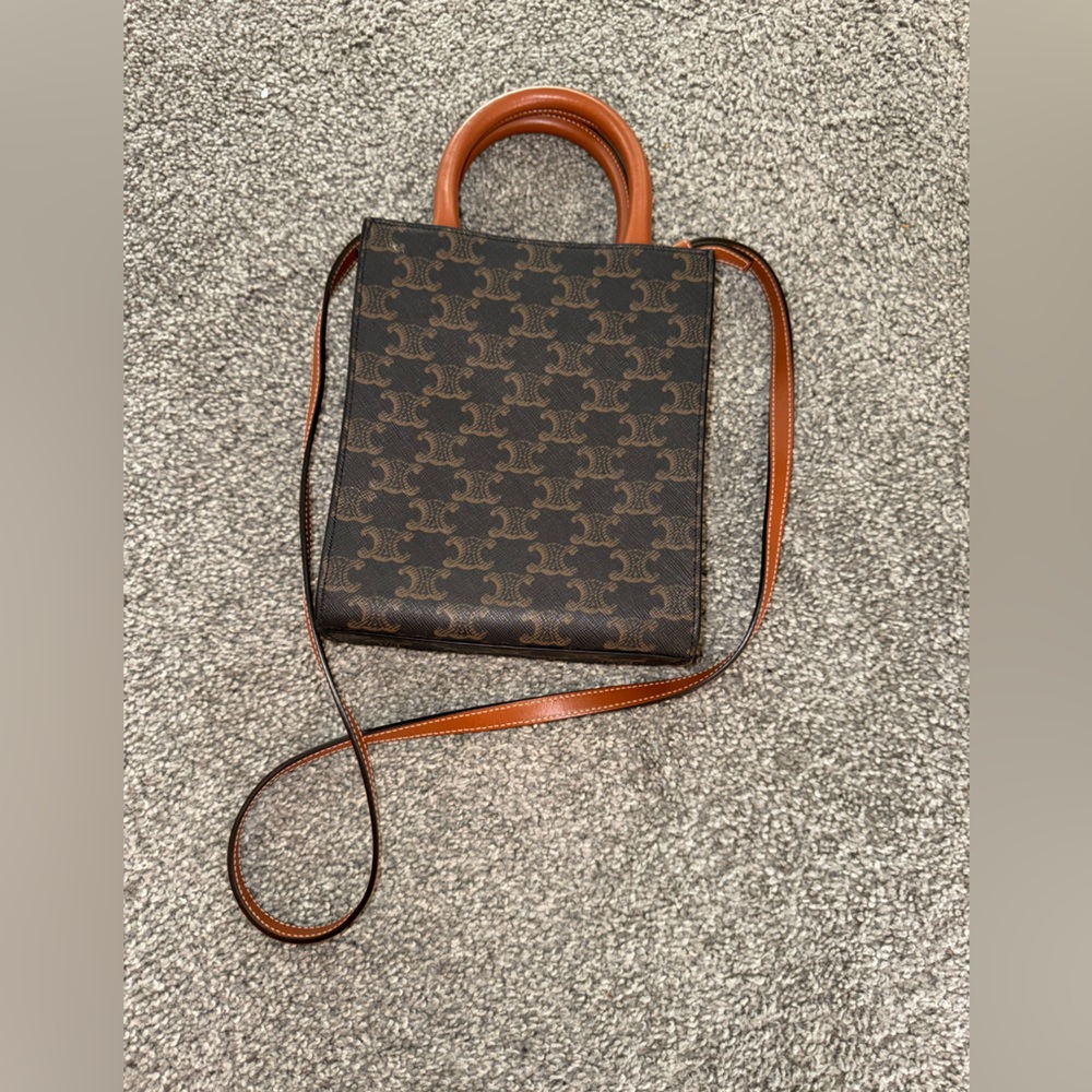 Used & authentic Celine crossbody bag with top handle - mini vertical cabas